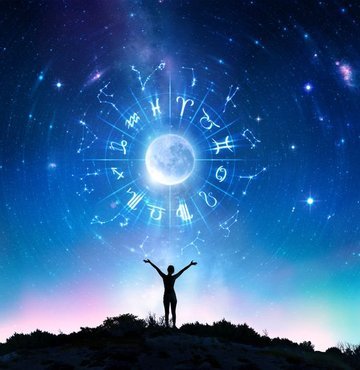 15 Ekim tarihi, burç takviminde Terazi burcuna denk gelir. Yükselen burç, kişinin doğum saati ve yerine göre hesaplanır. Bu bilgi olmadan yükselen burç yorumu yapılamaz. 15 Ekim hangi burç? 15 Ekim’de doğan kişiler terazi burcudur. 