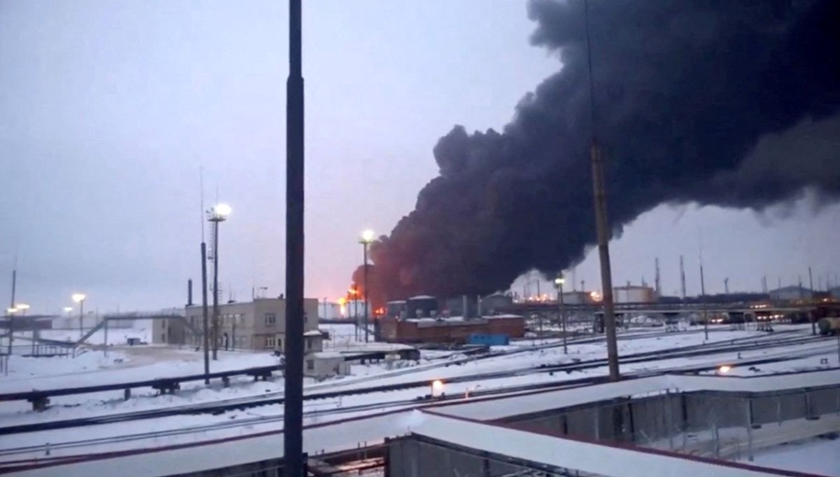 Ukrayna, Rusya'daki petrol rafinerilerini vuruyor
