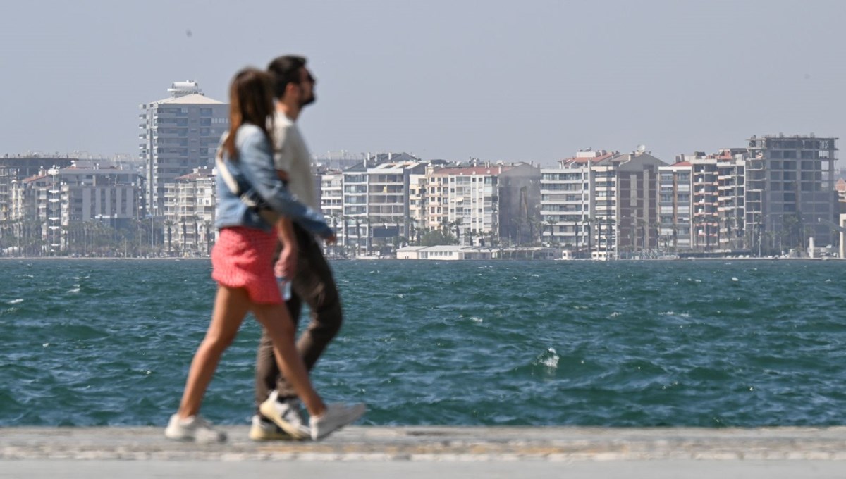 Nisan ayında yaz sıcakları: Hava sıcaklıkları önce 10 derece artacak, hafta sonu normale dönecek (İstanbul, Ankara, İzmir 5 günlük hava durumu)