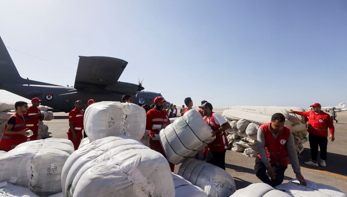 İran, Gazze için 60 tonluk insani yardım malzemesini Mısır'a gönderdi