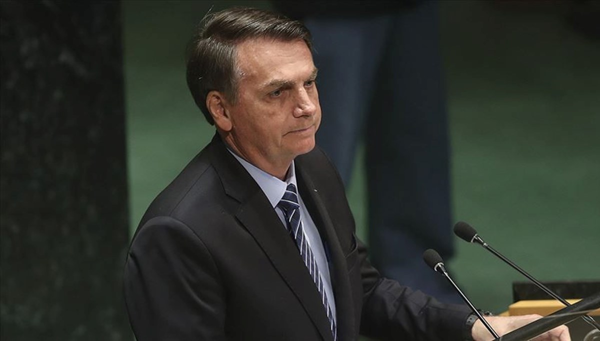 Brezilya'ya dönemeyen Bolsonaro, ABD'de turist vizesine başvurdu