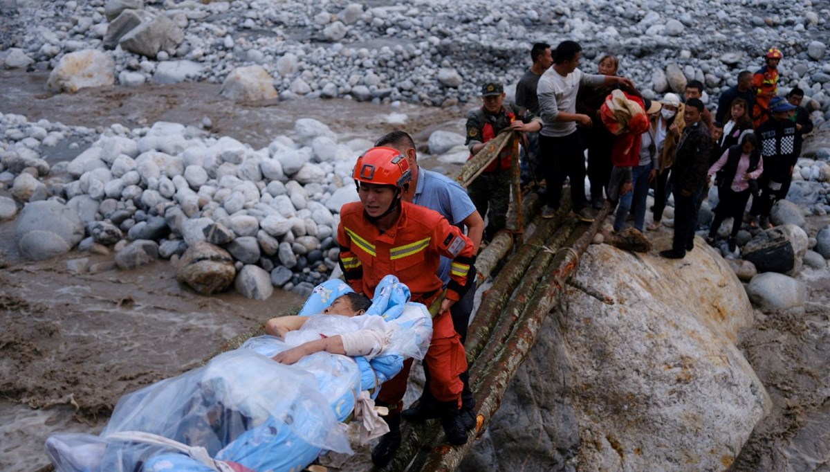 Çin'in Siçuan eyaletindeki depremde ölenlerin sayısı 74'e çıktı